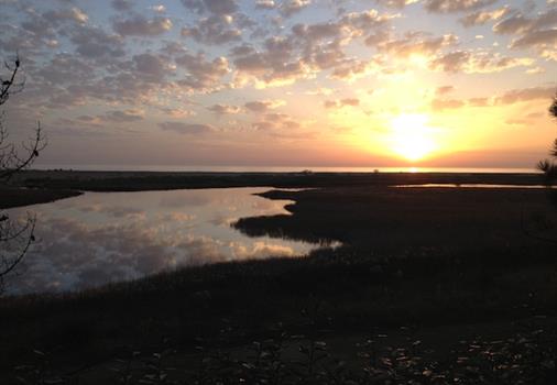 coucher de soleil réserve de la belle henriette camping les tulipes en vendée bord de mer avec accès direct plage à côté de la tranche sur mer